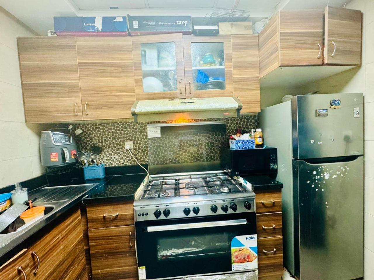 Beautiful Luxury With Attached Washroom Only One Large Not Entire Apartment Dubai