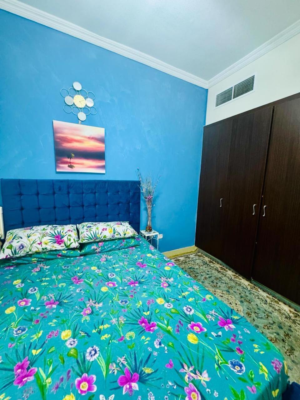 Beautiful Luxury With Attached Washroom Only One Large Not Entire Apartment Dubai
